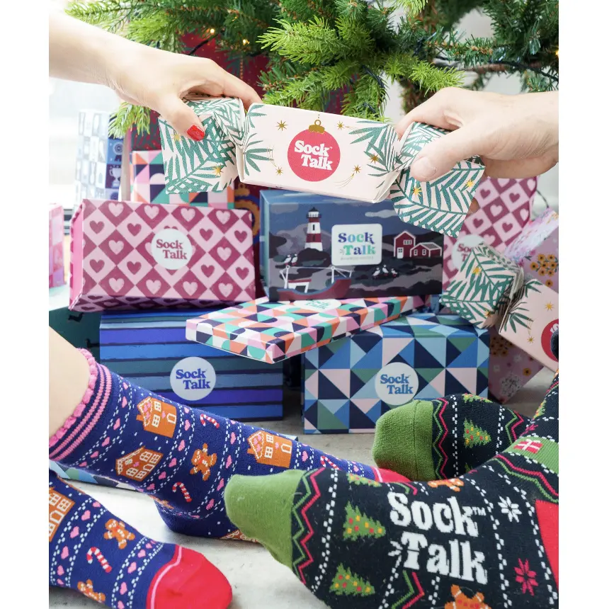 Ladies’ Rose Wine Bamboo Christmas Sock Cracker