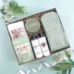 A pretty and pampering gift set for anyone going through a difficult time, or just in need of a little love. The Thinking Of You Pamper Gift Box includes: Thinking Of You Candle Tin, Bramley Bubble Bath & Body, Lotion Set. Epsom Bath Salts, Totes Thermal Slipper Socks