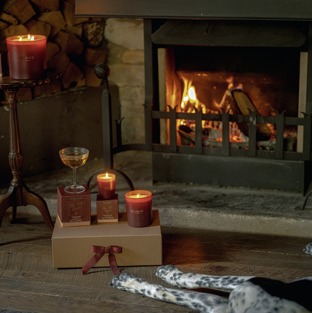 Cowshed ‘Log Cabin’ Winter Candle